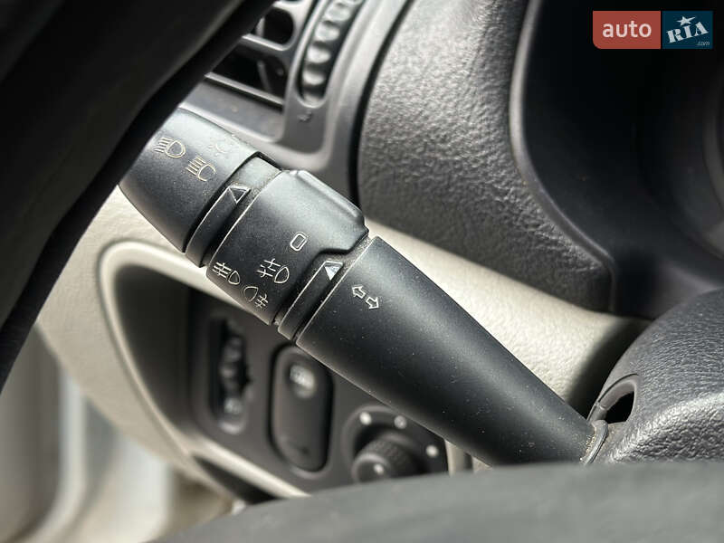 Седан Renault Symbol 2003 в Шептицькому фото 34 Седан Renault Symbol 2003 в Шептицькому