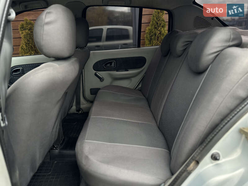 Седан Renault Symbol 2003 в Шептицькому фото 42 Седан Renault Symbol 2003 в Шептицькому