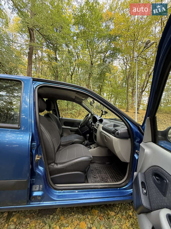 Седан Renault Symbol 2006 в Черновцах фото 12 Седан Renault Symbol 2006 в Черновцах