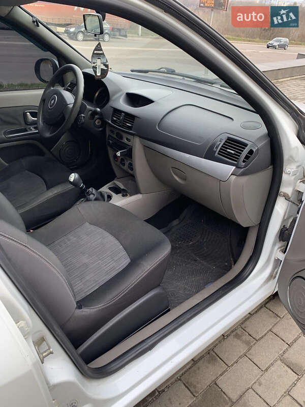 Седан Renault Symbol 2010 в Сумах фото 8 Седан Renault Symbol 2010 в Сумах