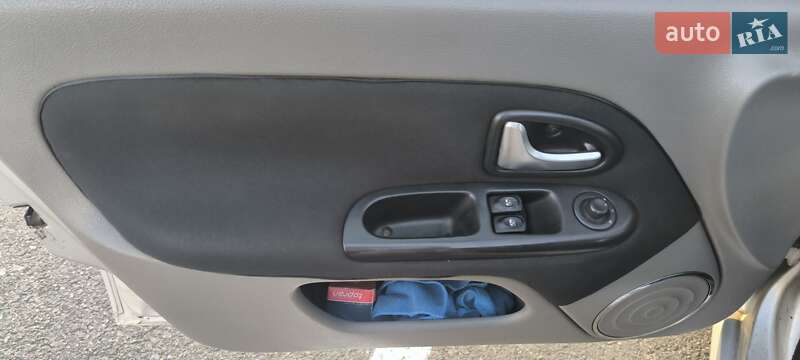 Седан Renault Symbol 2010 в Коцюбинском фото 46 Седан Renault Symbol 2010 в Коцюбинском