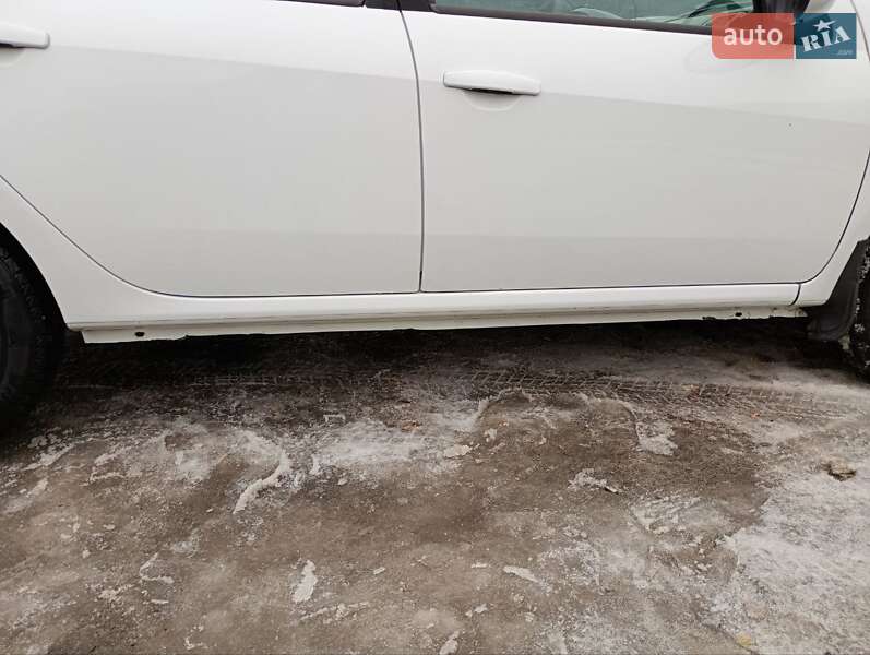 Седан Renault Symbol 2011 в Киеве фото 7 Седан Renault Symbol 2011 в Киеве