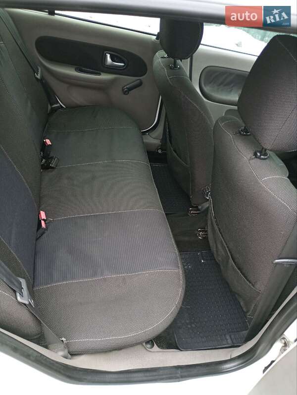 Седан Renault Symbol 2011 в Киеве фото 13 Седан Renault Symbol 2011 в Киеве