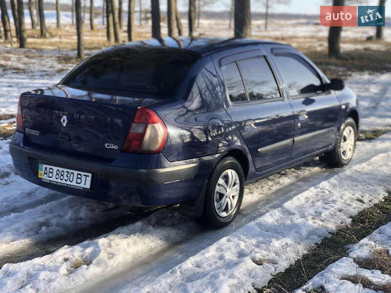 Седан Renault Symbol 2004 в Києві
