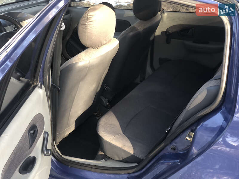 Седан Renault Symbol 2004 в Києві