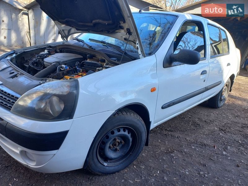 Седан Renault Symbol 2004 в Києві