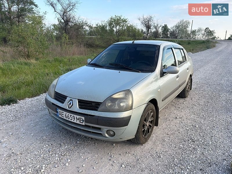Седан Renault Symbol 2004 в Днепре