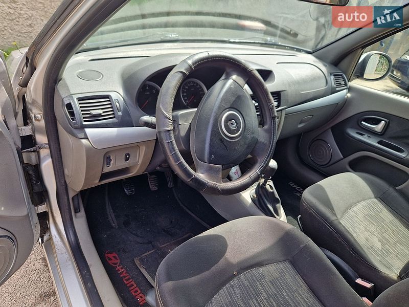Седан Renault Symbol 2011 в Конотопе