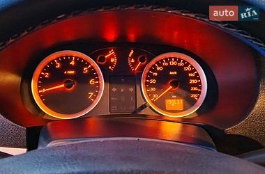 Седан Renault Symbol 2010 в Умани