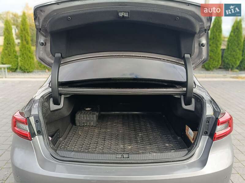 Седан Renault Talisman 2016 в Кременці