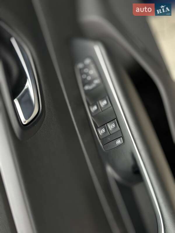 Універсал Renault Talisman 2016 в Чернівцях