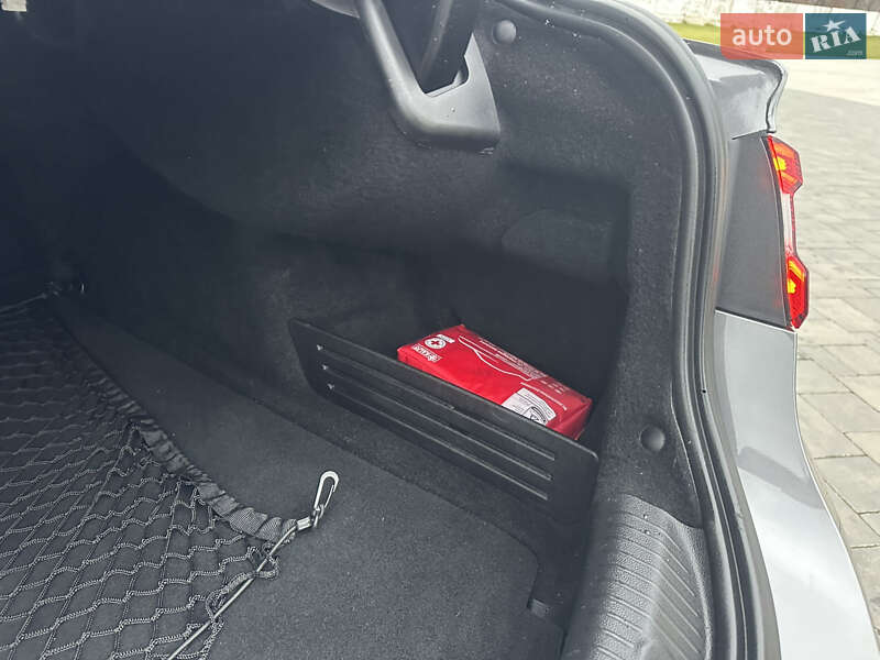 Седан Renault Talisman 2016 в Луцке