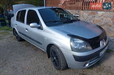 Седан Renault Thalia 2005 в Перечині