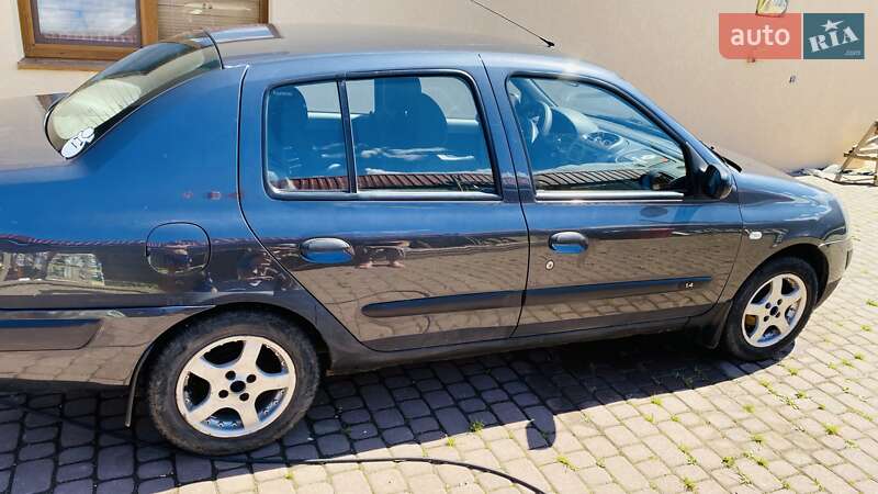 Седан Renault Thalia 2004 в Хусті