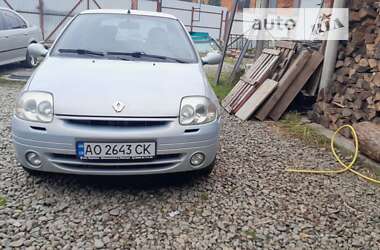 Седан Renault Thalia 2000 в Хусті