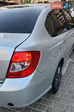 Седан Renault Thalia 2009 в 