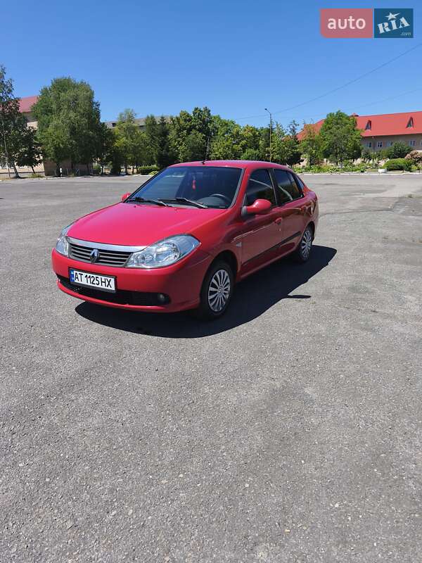 Седан Renault Thalia 2012 в Долині