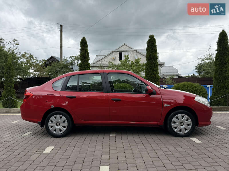 Седан Renault Thalia 2009 в Косове