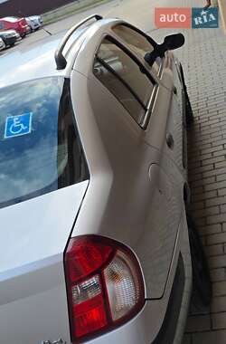 Седан Renault Thalia 2005 в 