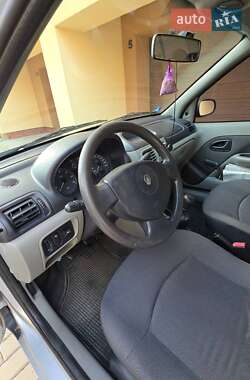 Седан Renault Thalia 2005 в 