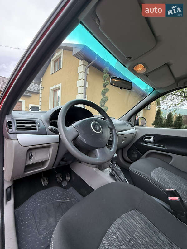 Седан Renault Thalia 2009 в Косове фото 16 Седан Renault Thalia 2009 в Косове