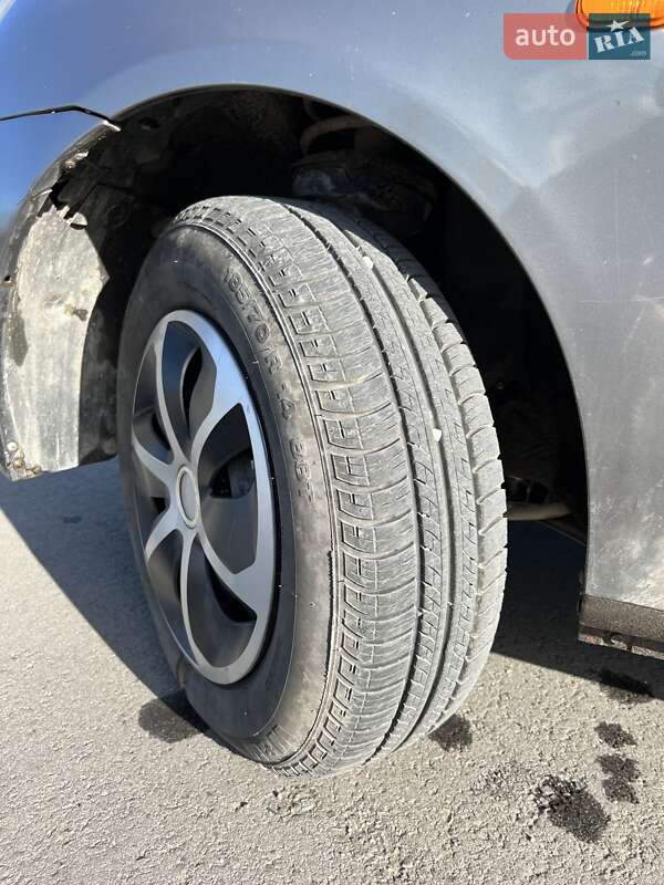 Седан Renault Thalia 2003 в Радехове