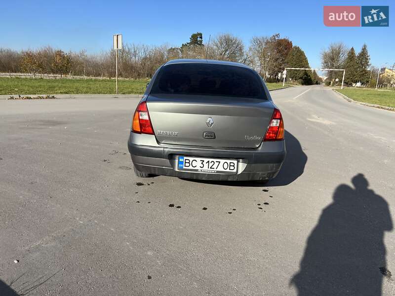 Седан Renault Thalia 2003 в Радехове