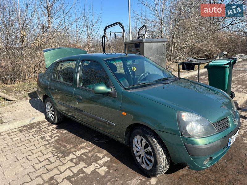 Седан Renault Thalia 2003 в Ровно