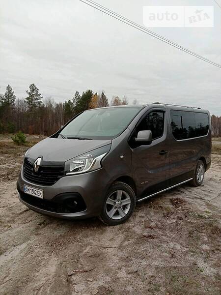 Renault Trafic пасс.