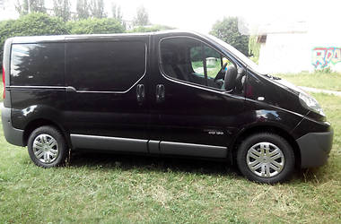 Грузопассажирский фургон Renault Trafic 2011 в Полтаве