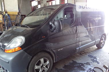 Грузопассажирский фургон Renault Trafic 2006 в Киеве