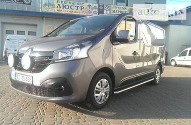 Грузопассажирский фургон Renault Trafic 2015 в Ровно