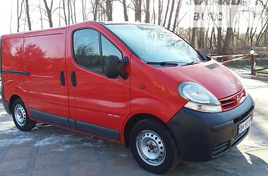 Грузопассажирский фургон Renault Trafic 2004 в Миргороде