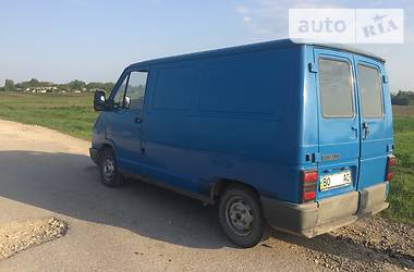 Вантажопасажирський фургон Renault Trafic 1997 в Тернополі