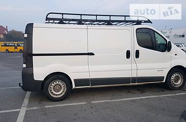 Грузопассажирский фургон Renault Trafic 2003 в Ужгороде