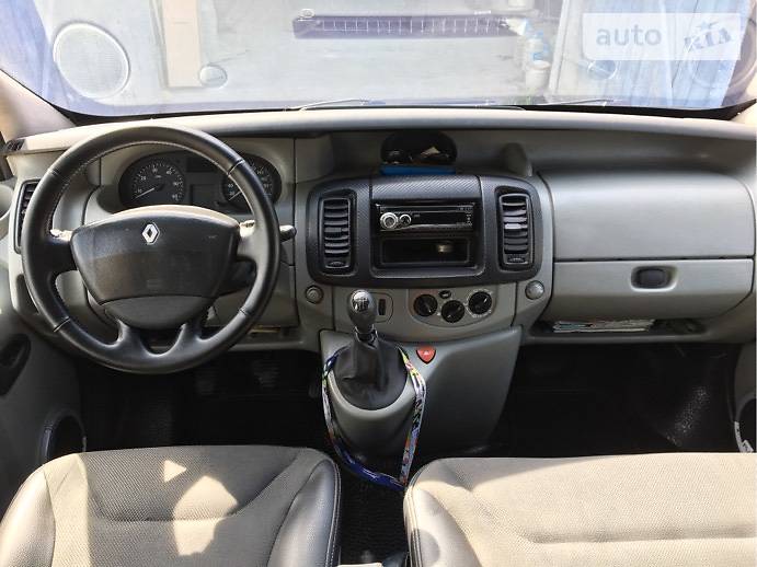 Вантажопасажирський фургон Renault Trafic 2006 в Києві