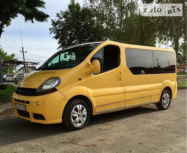 Вантажопасажирський фургон Renault Trafic 2006 в Києві
