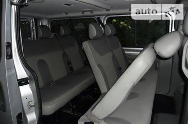 Вантажопасажирський фургон Renault Trafic 2009 в 