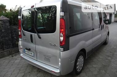 Вантажопасажирський фургон Renault Trafic 2009 в 