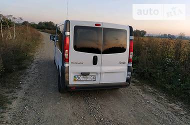 Грузопассажирский фургон Renault Trafic 2007 в Самборе