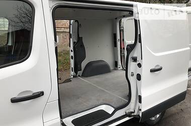 Грузопассажирский фургон Renault Trafic 2015 в Житомире