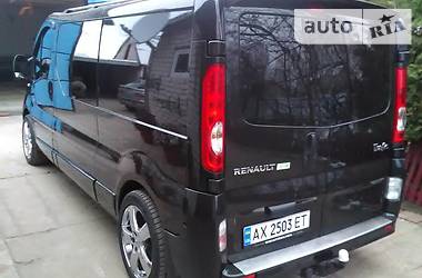 Вантажопасажирський фургон Renault Trafic 2014 в 