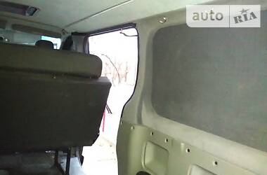 Вантажопасажирський фургон Renault Trafic 2014 в 