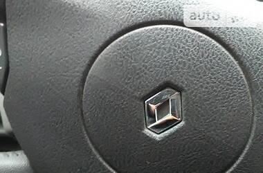 Вантажопасажирський фургон Renault Trafic 2014 в 