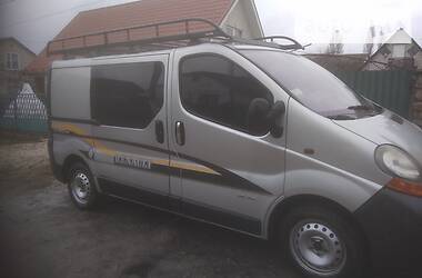 Грузопассажирский фургон Renault Trafic 2004 в Фастове