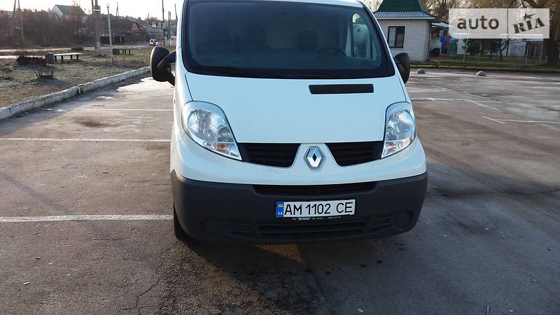 Вантажопасажирський фургон Renault Trafic 2013 в Бердичеві