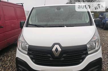 Вантажопасажирський фургон Renault Trafic 2015 в 