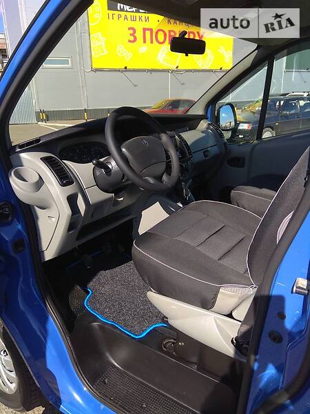 Грузопассажирский фургон Renault Trafic 2003 в Черновцах фото 4 Грузопассажирский фургон Renault Trafic 2003 в Черновцах