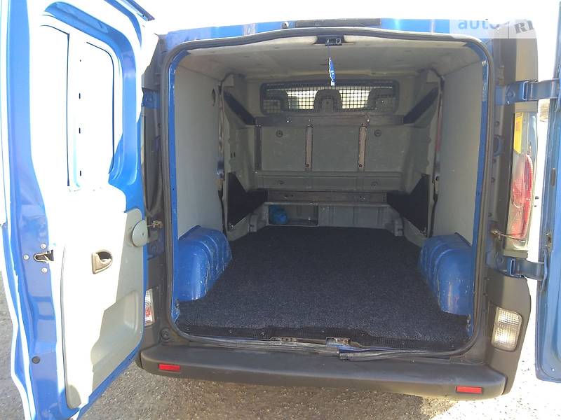 Грузопассажирский фургон Renault Trafic 2003 в Черновцах фото 8 Грузопассажирский фургон Renault Trafic 2003 в Черновцах