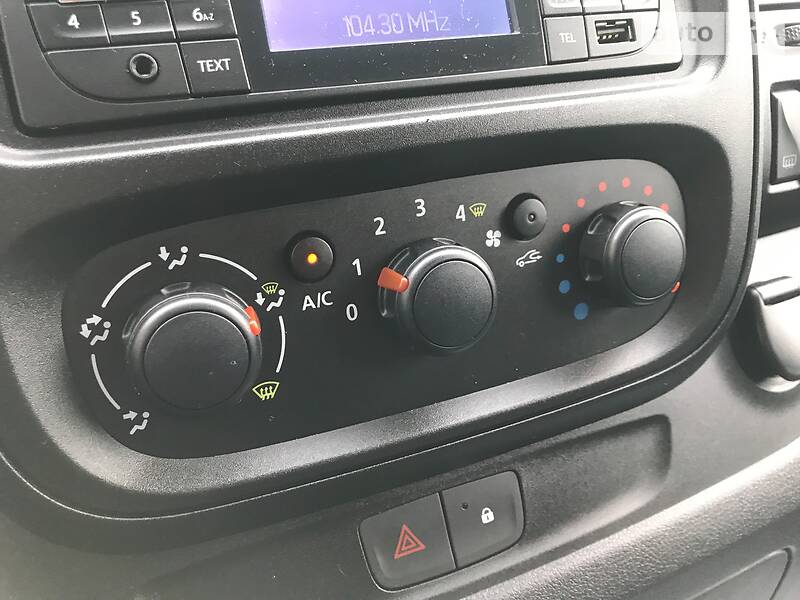 Вантажопасажирський фургон Renault Trafic 2015 в Одесі фото 21 Вантажопасажирський фургон Renault Trafic 2015 в Одесі